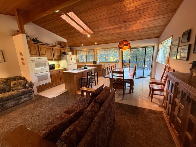 Building Photo - Furnished Riverfront Cabin on the Spring River – 4 Bedrooms, 3 Bathrooms 2,300 sq. ft. | Fully Fu...