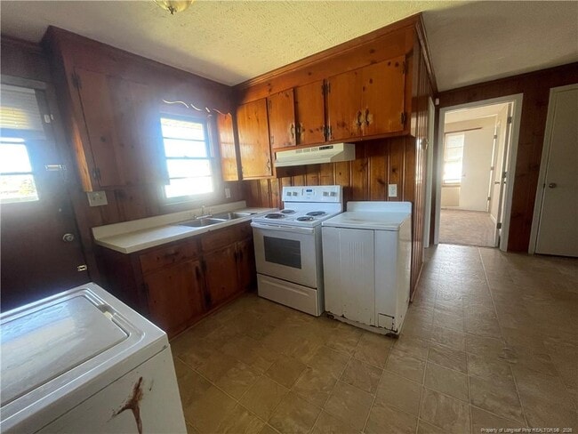 Building Photo - 1624 Eureka Ave