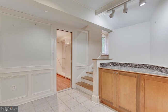 Building Photo - 12909 Grenoble Dr