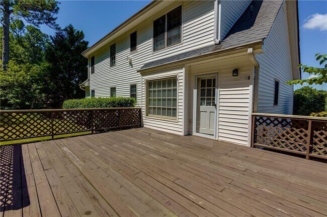 Building Photo - 2890 Carrollton Ct