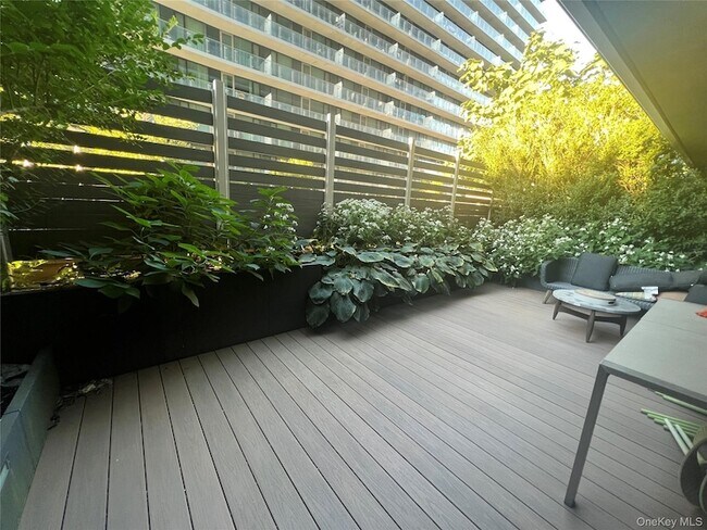 Building Photo - 131-03 40th Rd