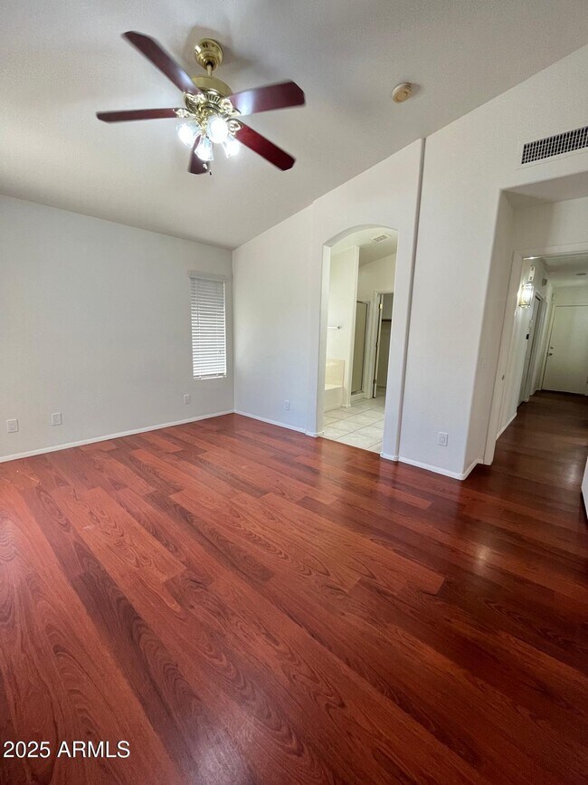 Building Photo - 5023 W Kristal Way