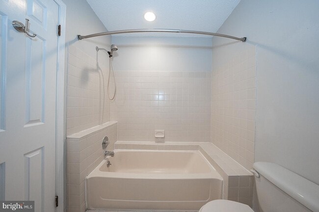 Building Photo - 344 Brigade Ct