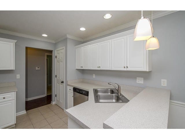 Building Photo - 7641 Pleasantville Way