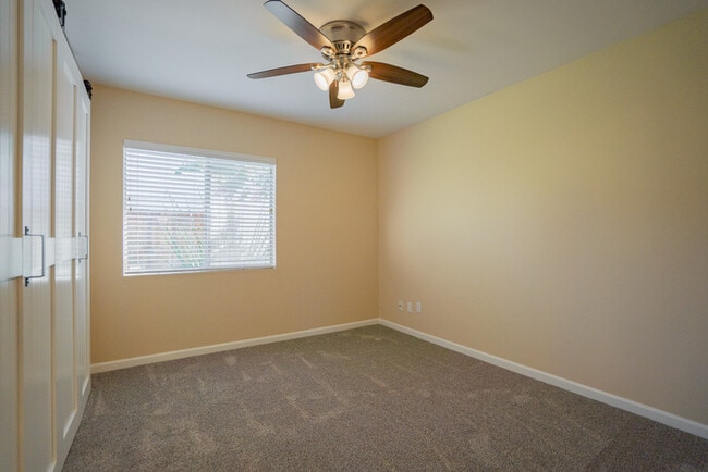 Building Photo - 1610 E Windjammer Way