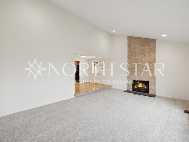 Building Photo - Beautifully Maintained Single-Level Home with Modern Touches