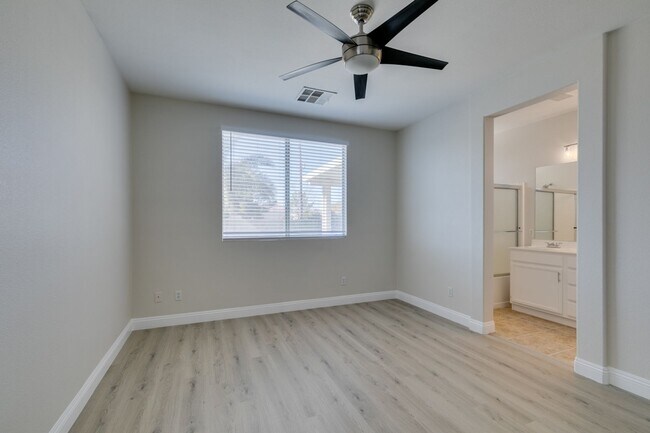 Building Photo - Charming 3-Bedroom Single-Story Home in North Las Vegas!