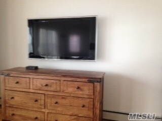 Building Photo - 10 Milton Rd