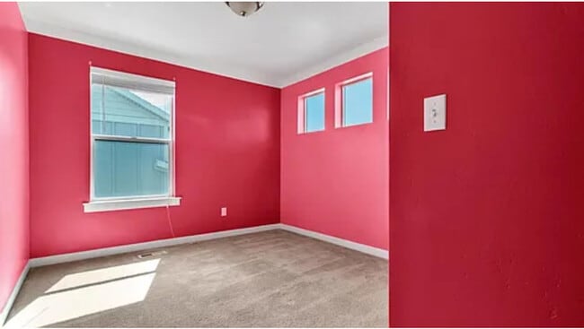 Building Photo - Your Next Home Awaits!