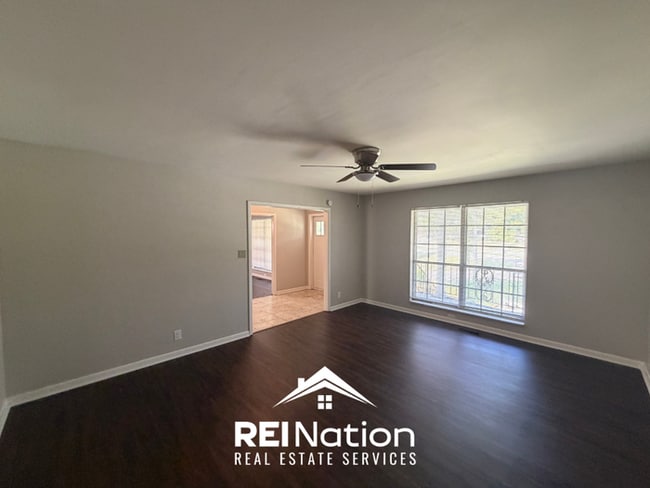 Building Photo - MASSIVE BESSEMER RENTAL! 4BR/2.5BA | High Ceilings & Brick Fireplace | 2-Car Garage!