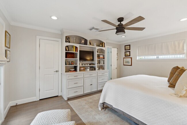 Building Photo - 6158 Burgoyne Rd