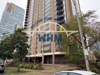 Building Photo - 929 N Astor St