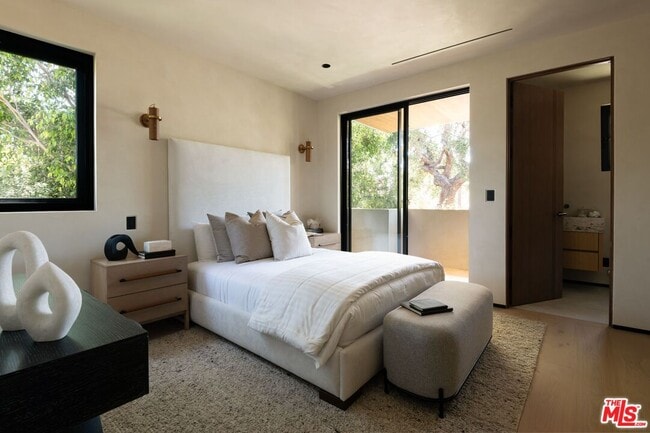 Building Photo - 13229 Hesby St