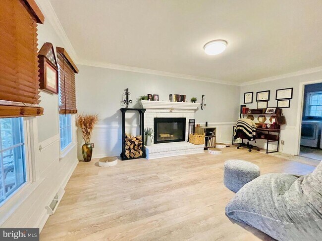 Building Photo - 3103 Titanic Dr