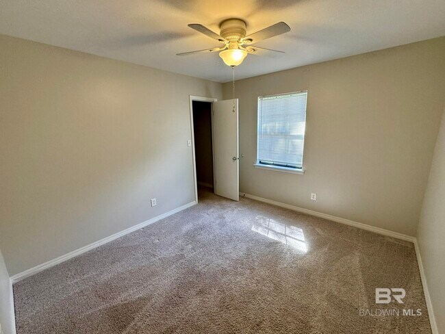 Building Photo - 382 Pecan Ave