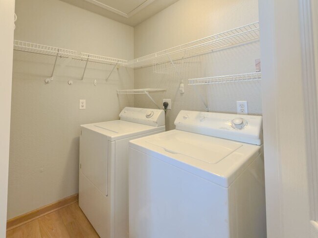 Building Photo - Maintenance-Free Condo Living in South Ann Arbor