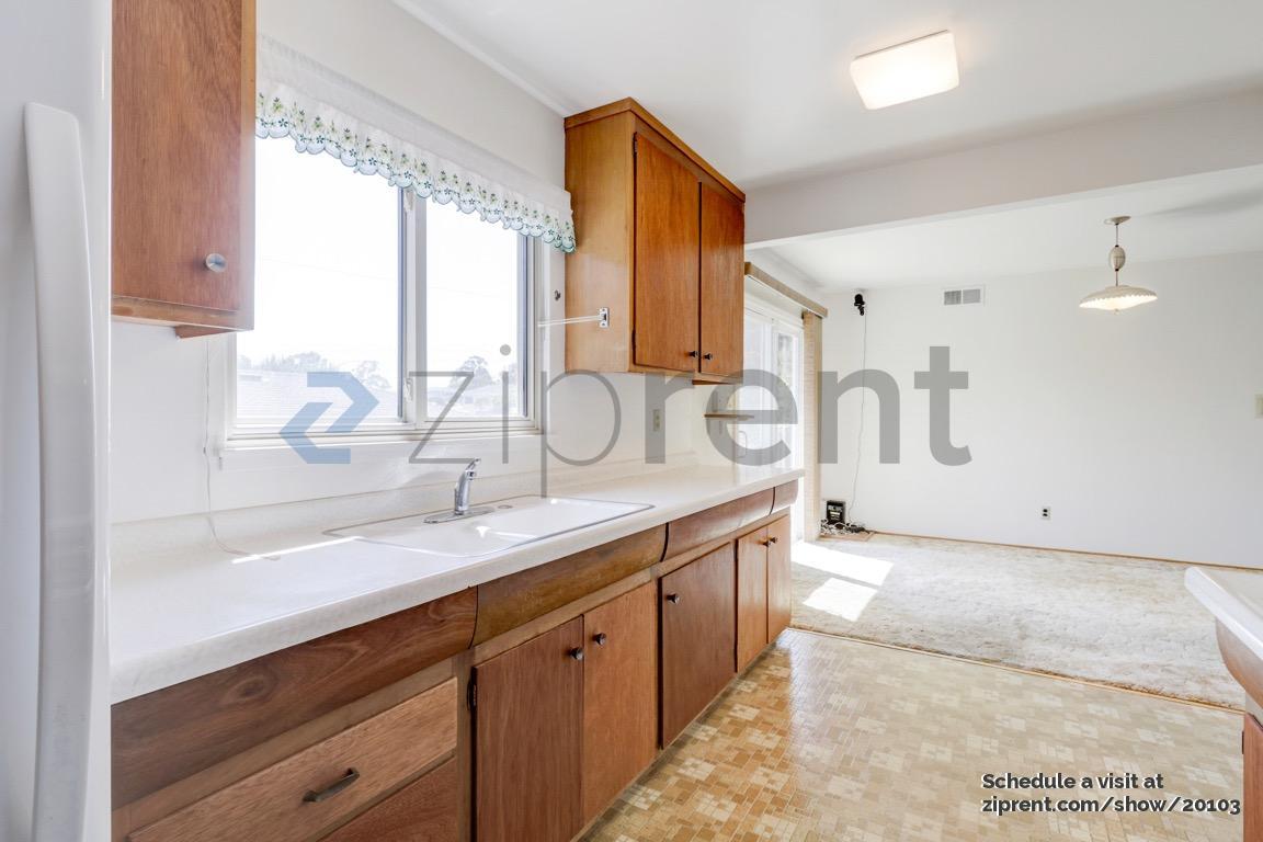 Building Photo - 3100 Ascot Ct