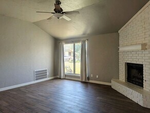 Building Photo - Well-Maintained 3 Bed Home in Edmond | Pet Friendly + Fenced Yard