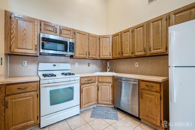 Building Photo - 318 Wimbeldon Ct