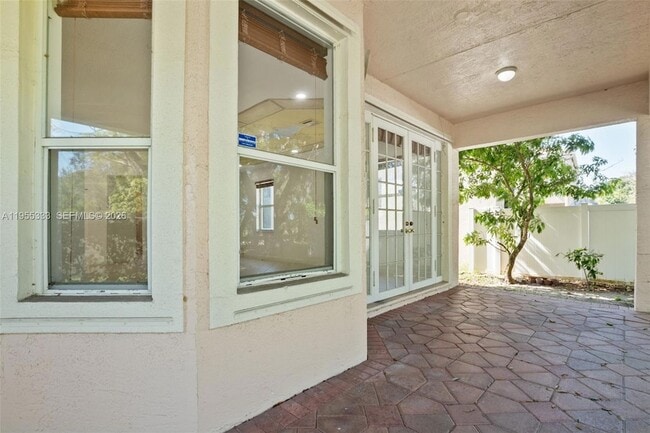 Building Photo - 16301 SW 49th Ct