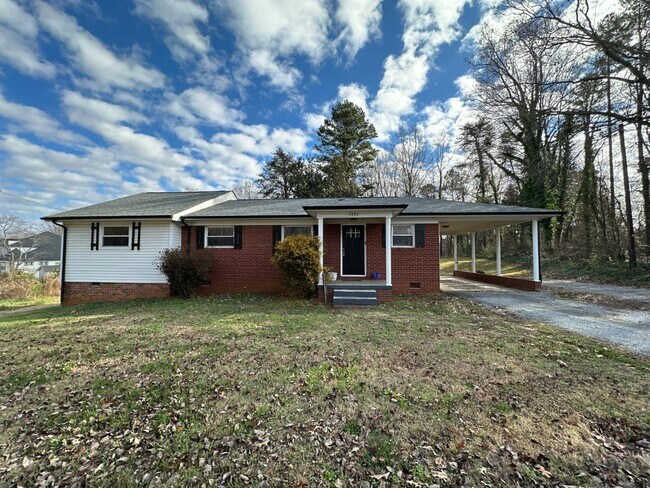 Building Photo - 7492 Webbs Rd