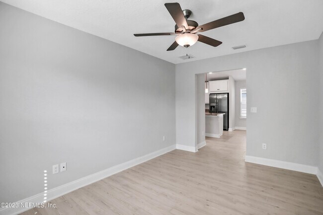 Building Photo - 212 Ruskin Dr