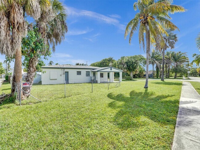 Building Photo - 17791 NE 13th Ave