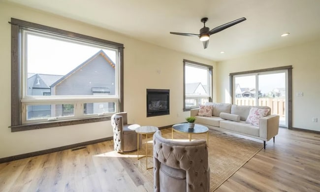 Building Photo - Beautiful condo in a great location!