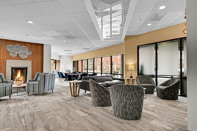 Building Photo - $1,750.00 - 1 Bedroom, 1 Bathroom, Condo in Denver with Cozy Balcony!