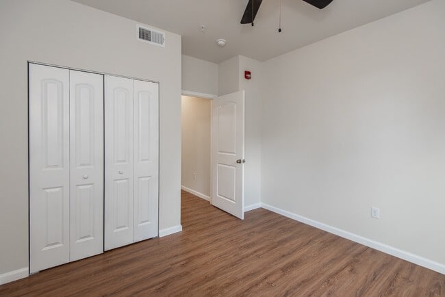 Building Photo - 122 Harmony Mdws Ct