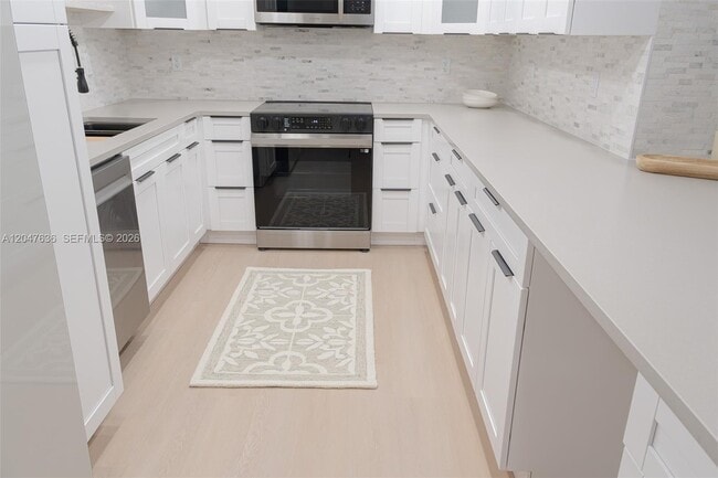Building Photo - 3051 N Course Dr