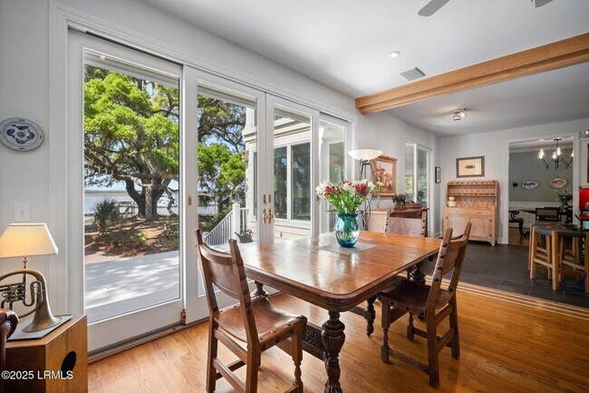 Building Photo - 32 Sparrow Nest Point