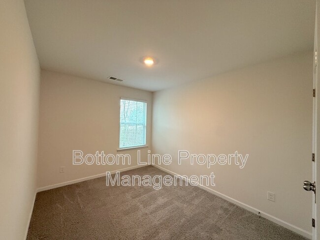 Building Photo - 8109 Murray Br Dr