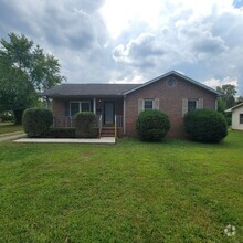 Building Photo - 3/2 Brick Home in Cookeville City Limits