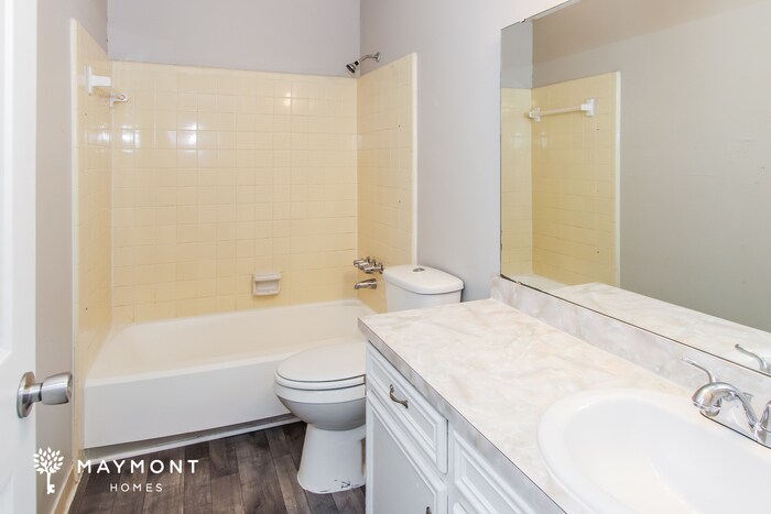 Building Photo - 346 Sprahler St