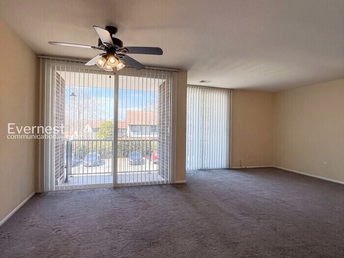 Building Photo - 10202 Prince Pl