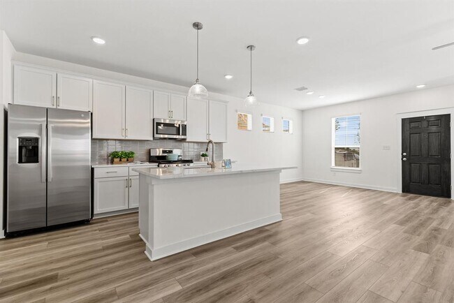 Building Photo - 120 Hartson Dr