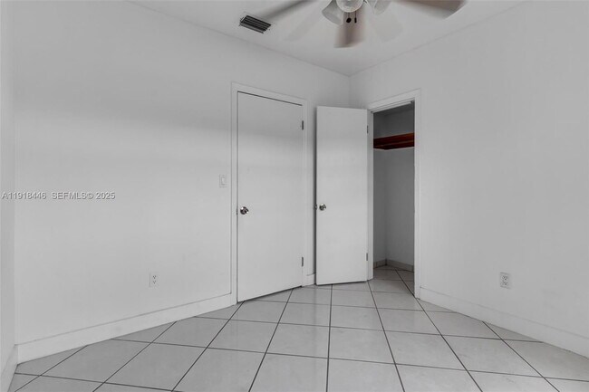 Building Photo - 3841 SW 91 Ave