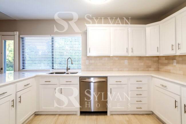 Building Photo - At Last, This Is What You Have Been Searching For!