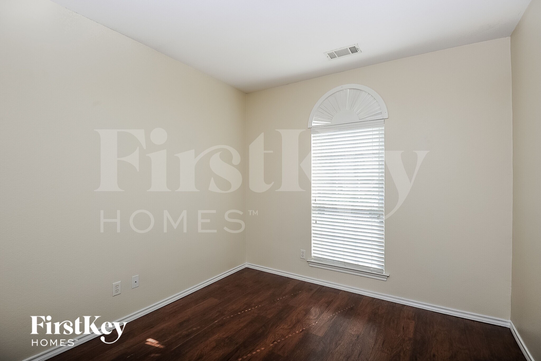 Building Photo - 5108 Parkplace Dr