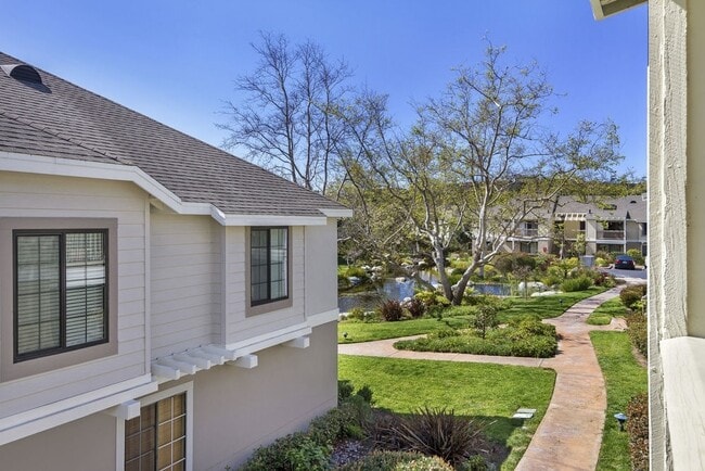 Building Photo - Centrally Located Condo at The Lakes of Carmel Valley!