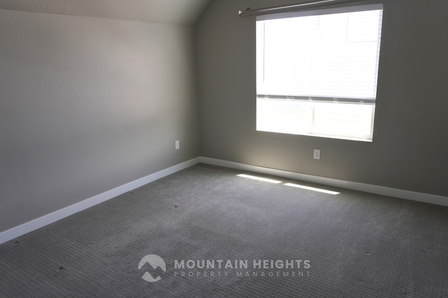 Building Photo - 3977 W Penstemon Wy