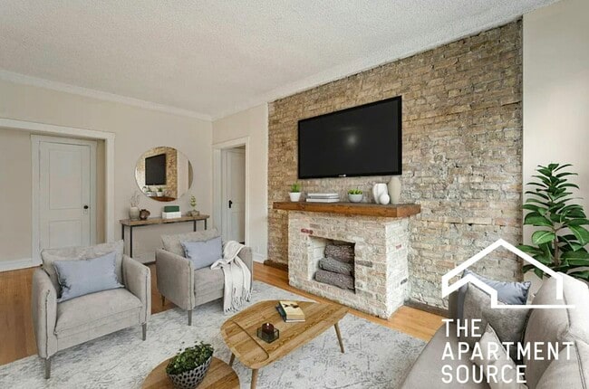 Building Photo - 3527 N Racine Ave