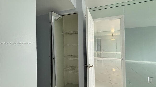 Building Photo - 555 NE 15th St