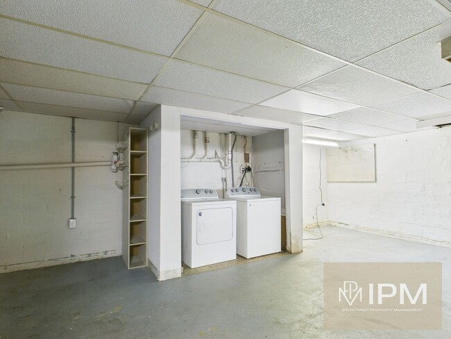 Building Photo - Beautiful Brick Rancher – One-Floor Living in Central York School District!