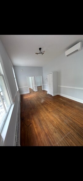 Building Photo - 313 North St