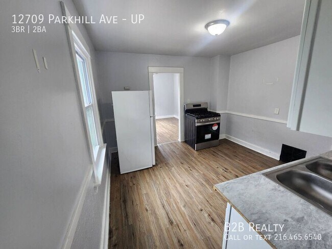 Building Photo - 12709 Parkhill Ave