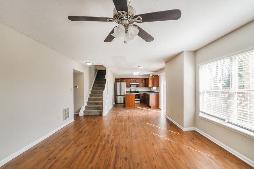 Building Photo - 5805 Tanager Ln