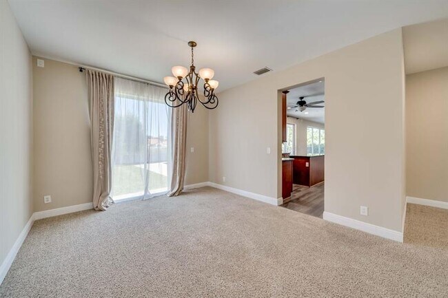 Building Photo - 558 Stonemont Dr