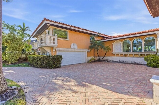 Building Photo - 1249 Biscaya Dr